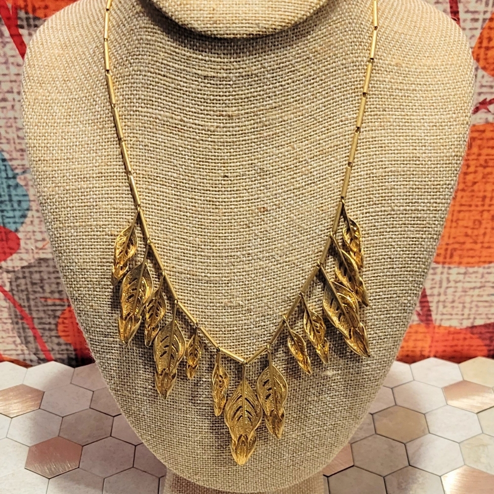 Chloe + Isabel Sculpted Feather Bib Necklace